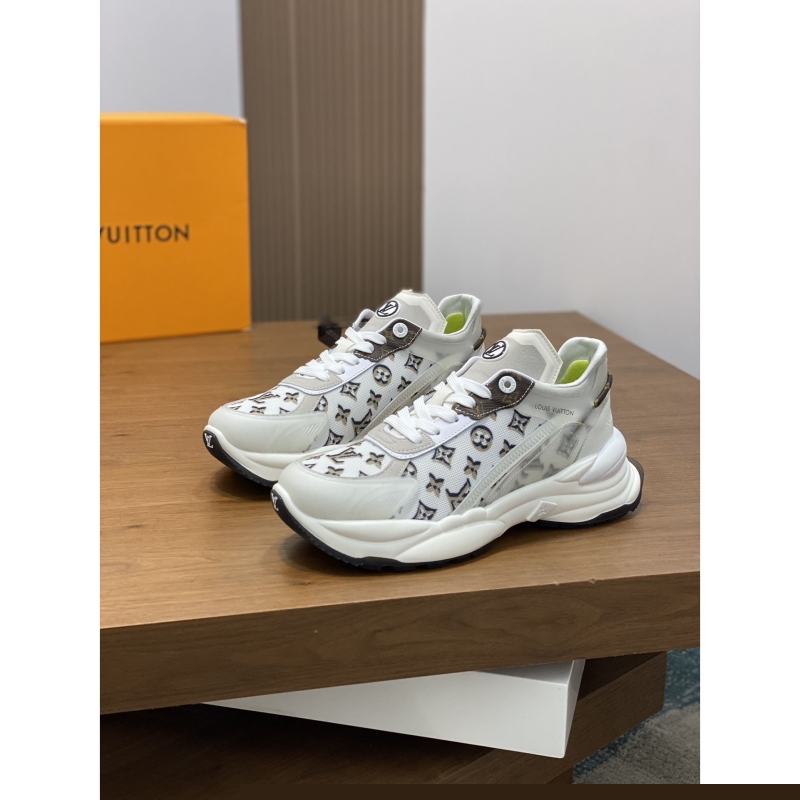 l**is V*t*n sneakers